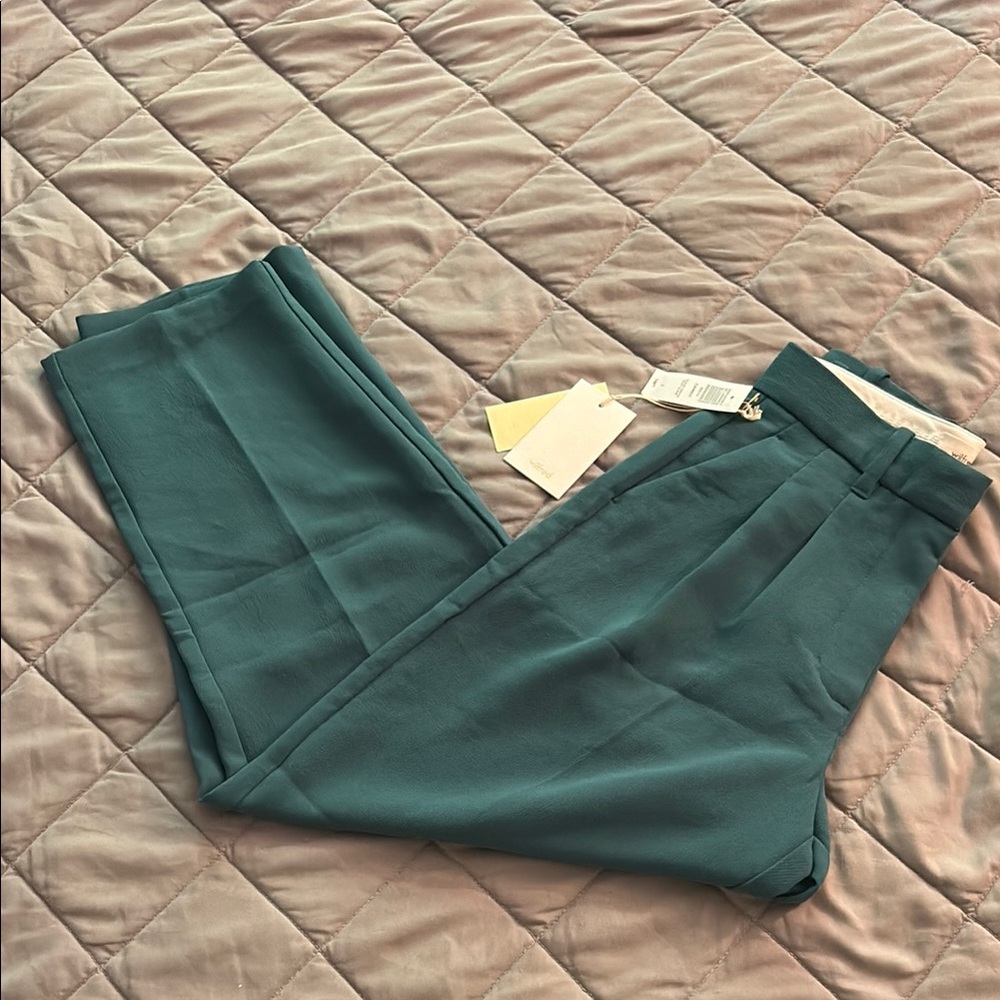 Wilfred carrot pants in suave green
